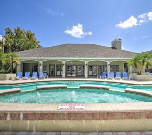 Updated and Modern Condo - 4 Mi to Clearwater Beach!