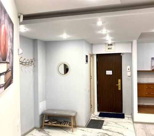 Large Apartment in Ultra-Central Location