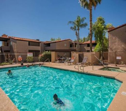 Charming 2BR near Papago Park
