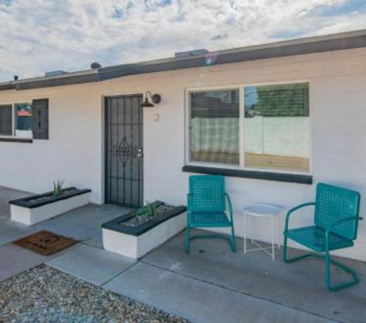 Sleek 2BR Phoenix Townhome by WanderJaunt