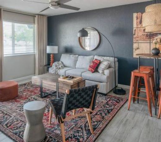 Modern 2BR Phoenix Townhome by WanderJaunt