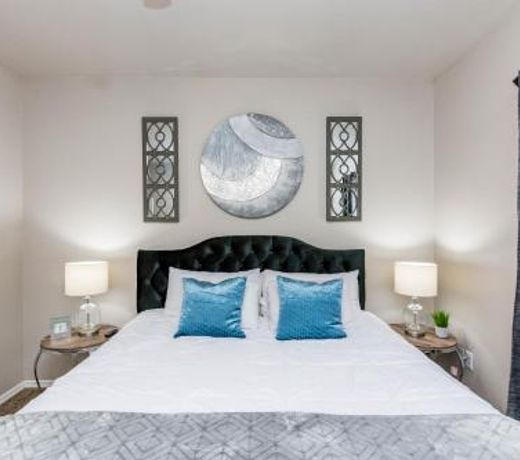 3 BR - TPC Golf, Shopping & Dining 3 miles with Parking -1025