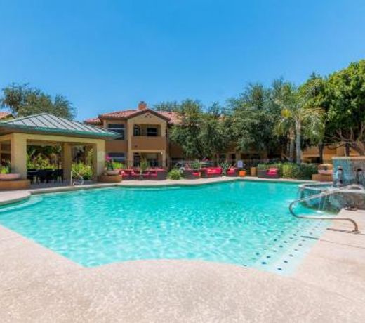 3 BR - TPC Golf, Shopping & Dining 3 miles with Parking -1025