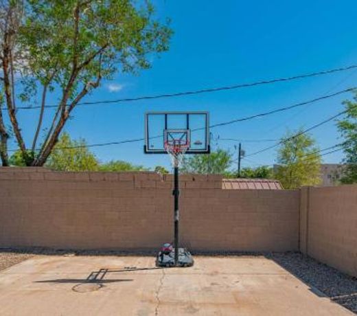 4BR Home in Tempe near ASU by WanderJaunt