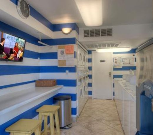 Park Suites at 102 - One Bedroom Apartment