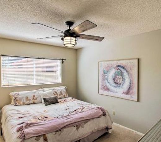 Scottsdale Oasis with Fruit Trees, Sport Court and Spa