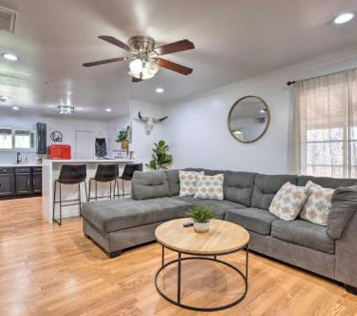 Heart-of-Phoenix Home with Updates Inside and Out!