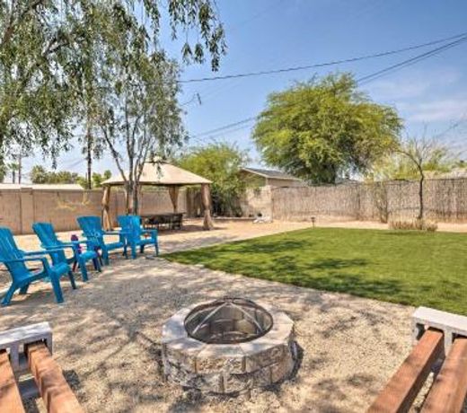 Heart-of-Phoenix Home with Updates Inside and Out!