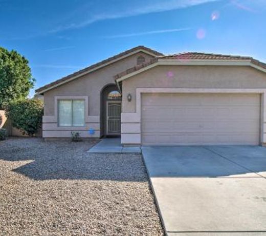 Chic Modern Home with Fire Pit, 6 Mi to Downtown