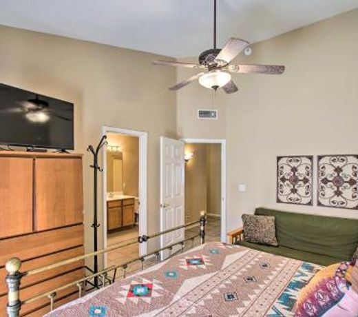Beautiful Mesa Townhome Near Scottsdale and Tempe!