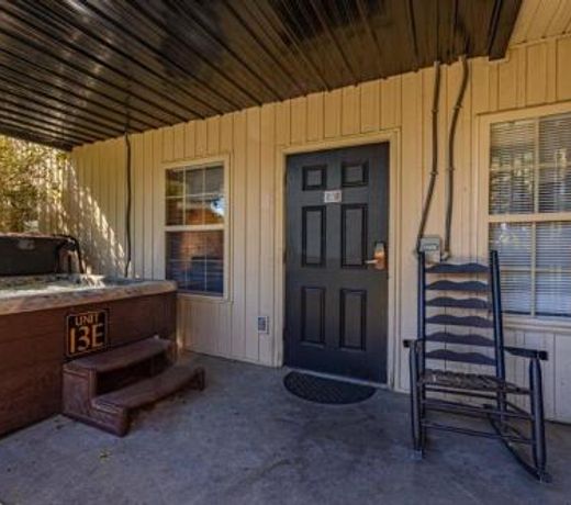 Briarstone Lodge Condo 13E