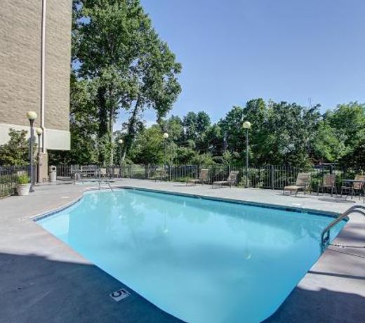 Cedar Lodge 205
