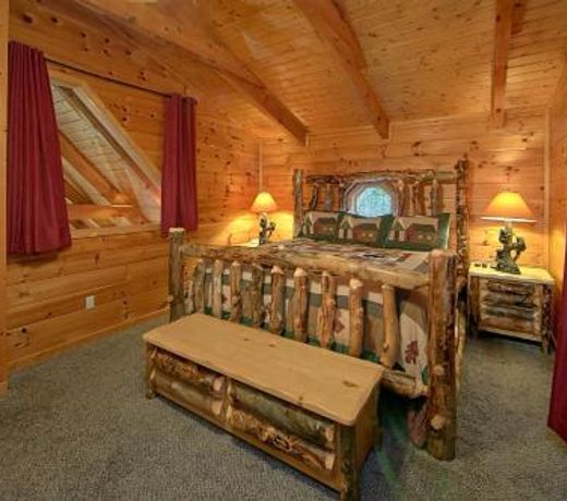 Boulder Bear Lodge #355 by Aunt Bug's Cabin Rentals