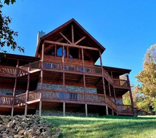 Majestic View Lodge #426 by Aunt Bug's Cabin Rentals