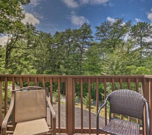 Red Moose Lodge Mtn Getaway with Hot Tub and Deck!