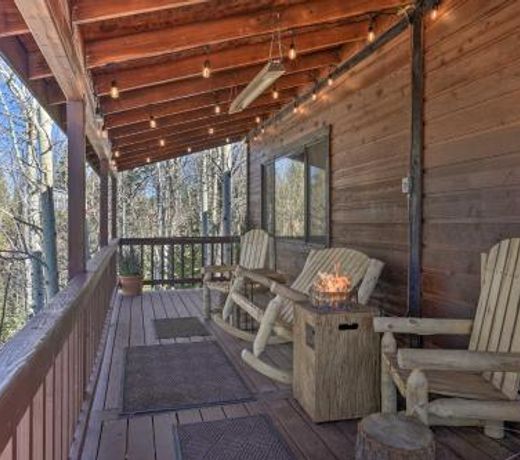 Mountain Paradise with Grill, WiFi and Stunning Views!