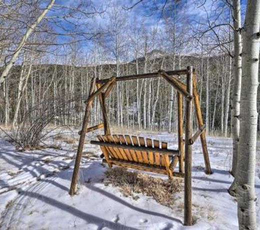 Secluded Divide Cabin with Hot Tub and Gas Grill!