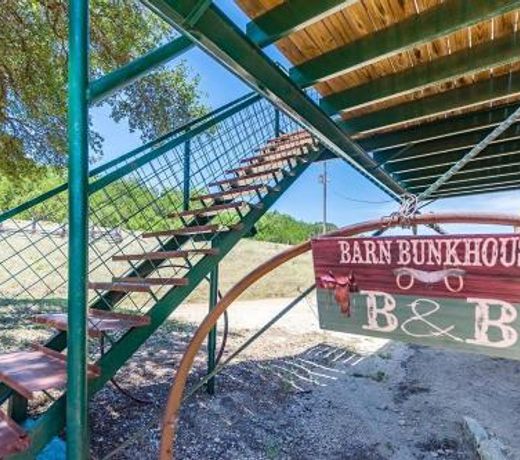 Home on the Range - Bunkhouse home