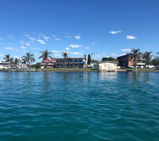 Lakeside Flats 4