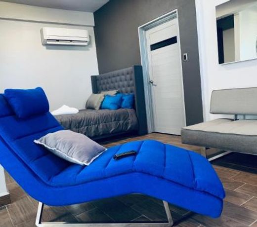 Modern Suite #2 Pasavento