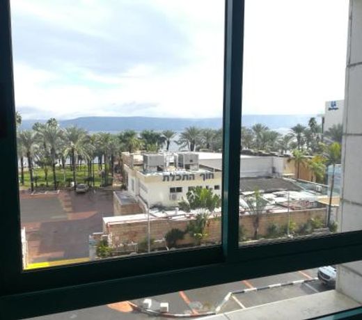 Apartment By The Lake