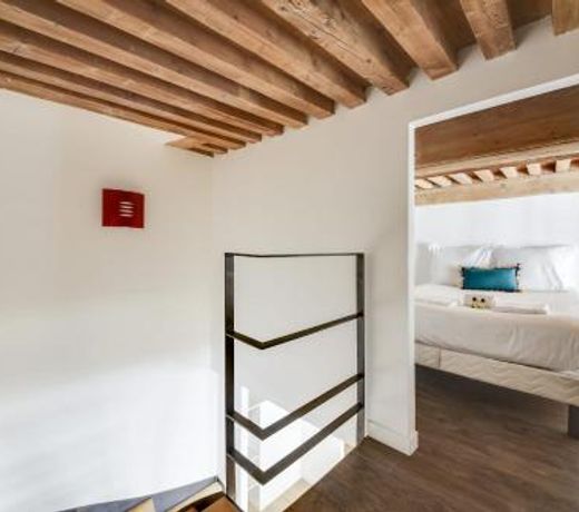 GuestReady - Spacious Duplex in Croix-Rousse