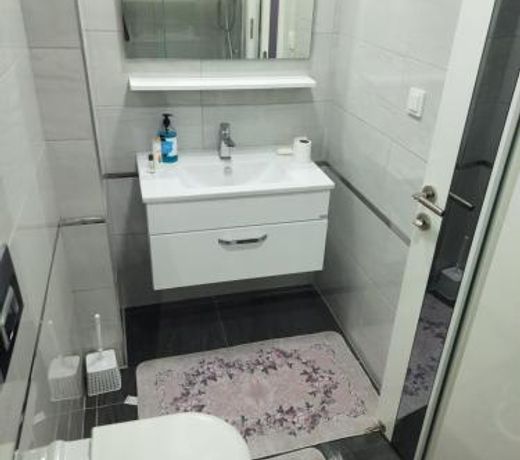 Modern Comfortable and Central Flat