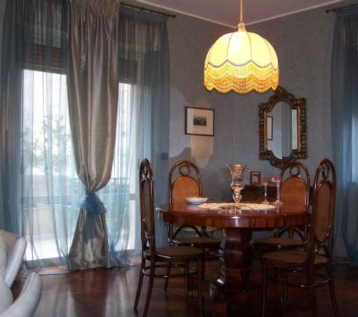 Mamma Mary Apartment