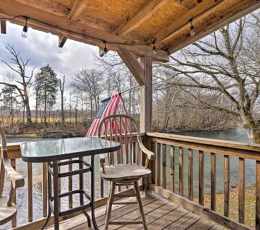 Little River Honey Hideaway with River Tubes!