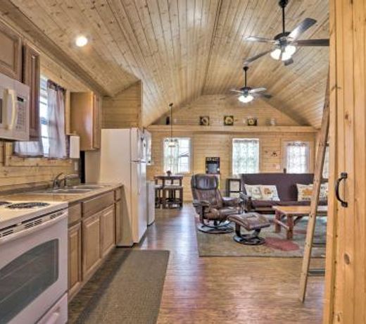Little River Honey Hideaway with River Tubes!