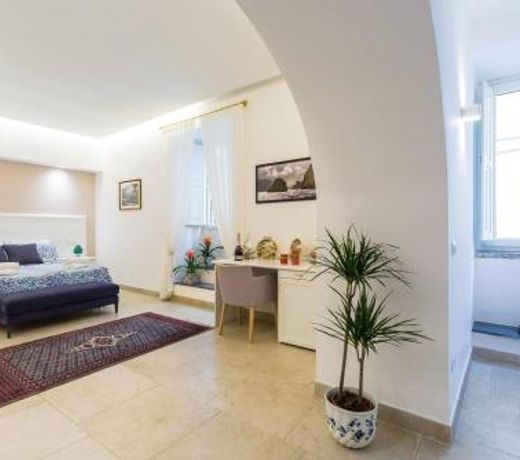Casetta Fuoro Guest House