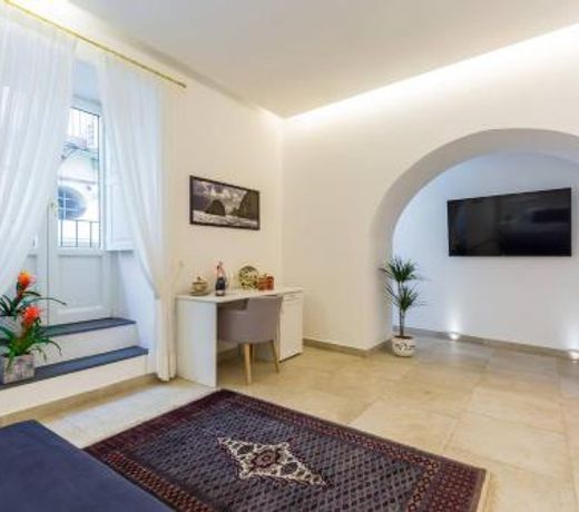 Casetta Fuoro Guest House