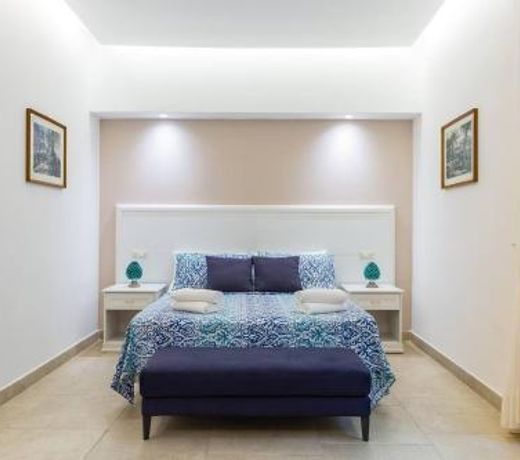 Casetta Fuoro Guest House