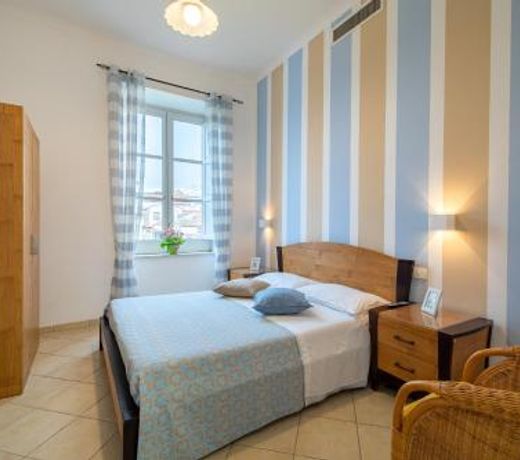 Sami Guest House