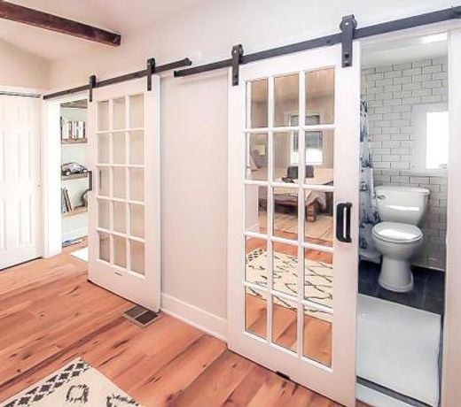Urban Lodge, Rustic-Chic Retreat Steps from Frankford Avenue