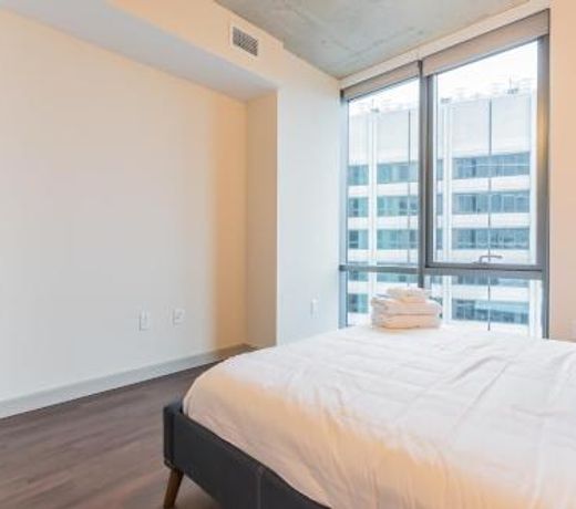 Lux High-Rise Flat + Walk Score 98