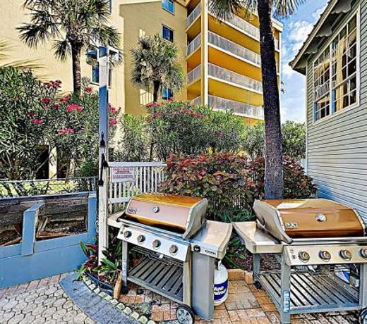 New Listing! Beachfront Perch with Pool & Balcony condo
