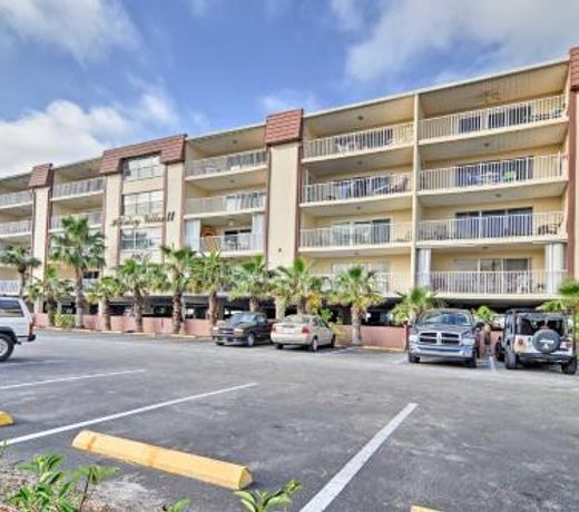 Oceanfront Indian Shores Condo with Pool!