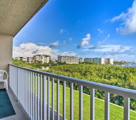 Indian Shores Condo with Pool, Dock and Beach Access!