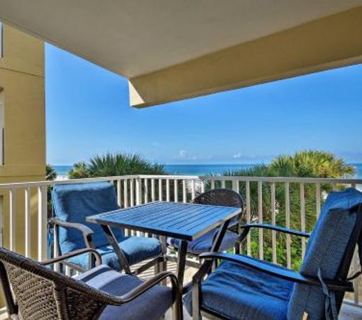 Indian Shores Condo with 2 Balconies and Pool Access!