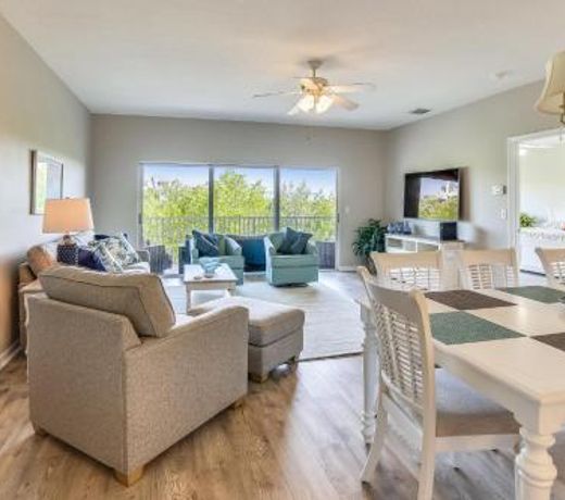 Mariner's Pointe 202