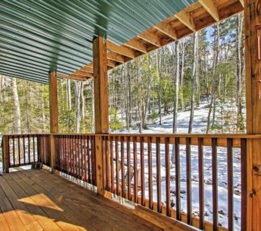 Bartlett Home Near Story Land and Outdoor Adventures