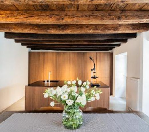 Shades of Como with Private Terrace by Rent All Como