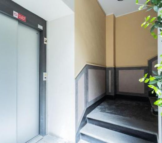 Shades of Como with Private Terrace by Rent All Como