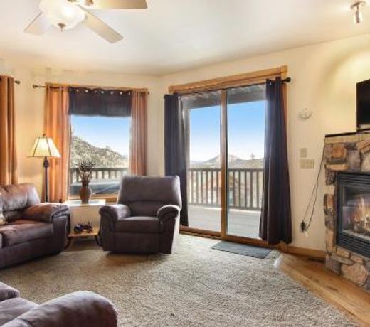 Chiefs Head Peak 21B Condo