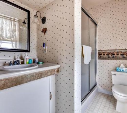 Astoria Painted Lady Historic Apt with River View!