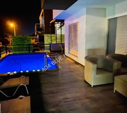 Kusadasinda muhtesem havuzlu villa MIRAY A3