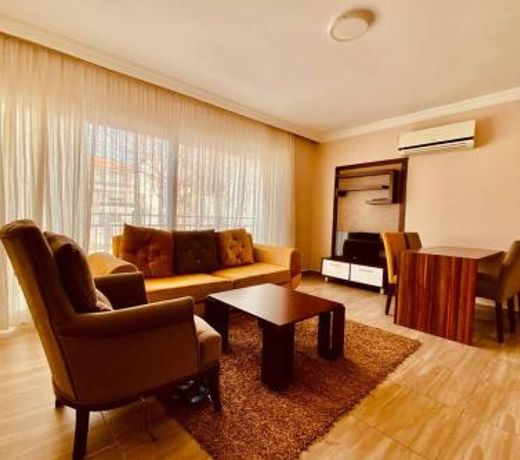 KusadasÄ±'nda 1+1 daire Lena