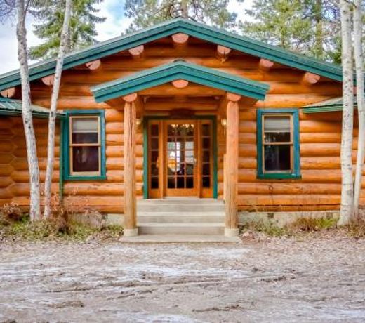 Hayden Lake Luxury
