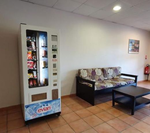 Joli appartement T2 dans residence avec piscine, hammam et parking gratuits